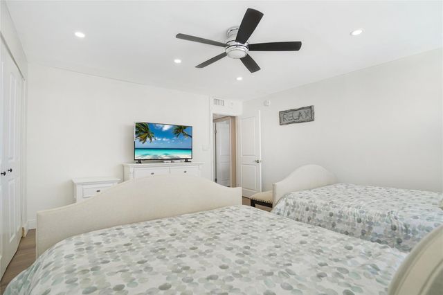 4280 Galt Ocean Drive 11J, Fort Lauderdale, FL 33308