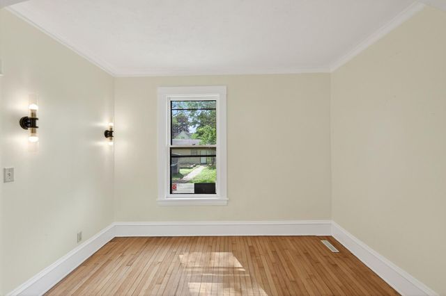 2900 30th Avenue S, Minneapolis, MN 55406