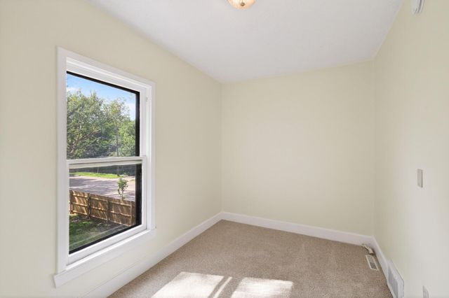 2900 30th Avenue S, Minneapolis, MN 55406