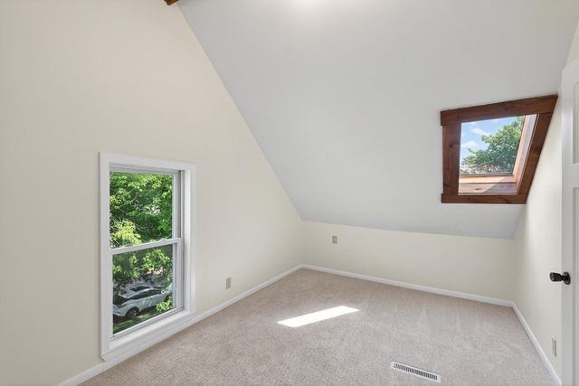 2900 30th Avenue S, Minneapolis, MN 55406