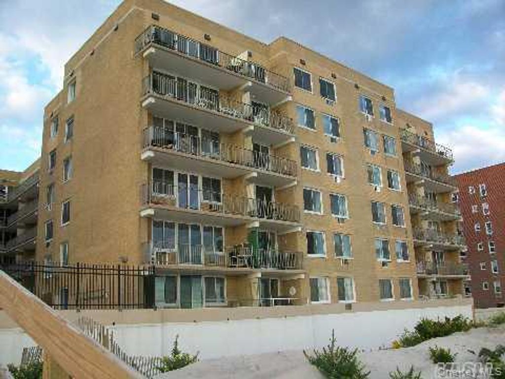 650 Shore Road 1Q, Long Beach, NY 11561