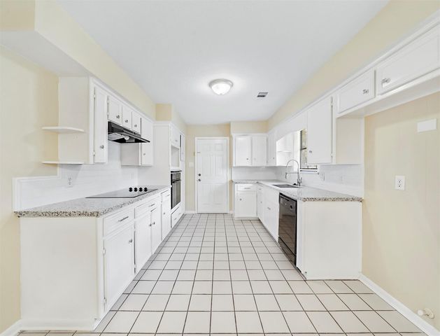 3806 Montego Drive, Baytown, TX 77521