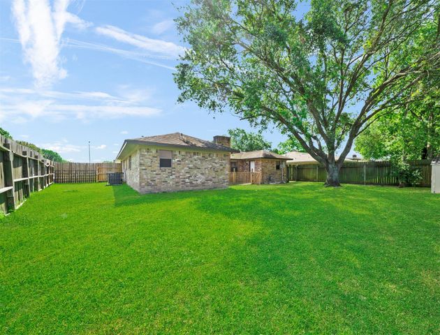 3806 Montego Drive, Baytown, TX 77521