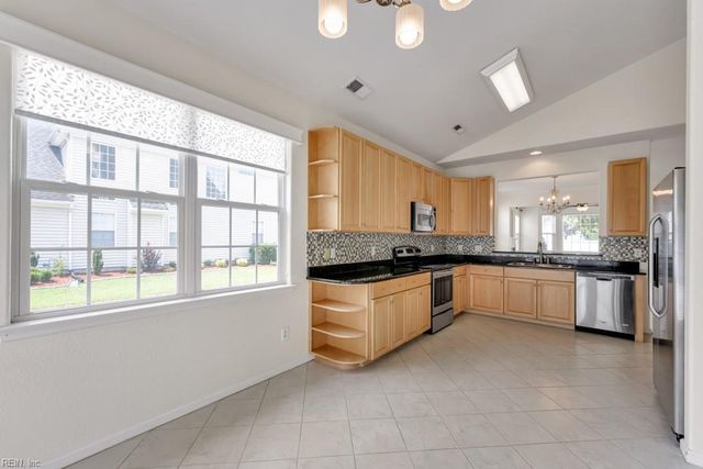 824 Willberry DR, Virginia Beach, VA 23462