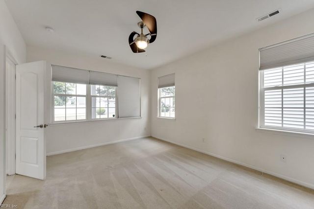 824 Willberry DR, Virginia Beach, VA 23462