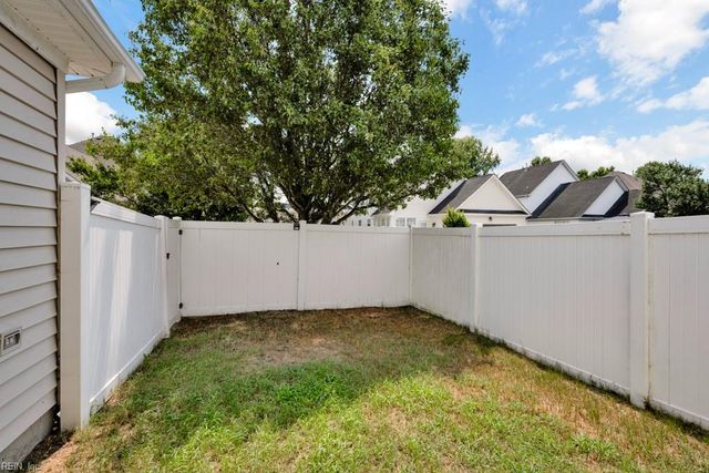 824 Willberry DR, Virginia Beach, VA 23462