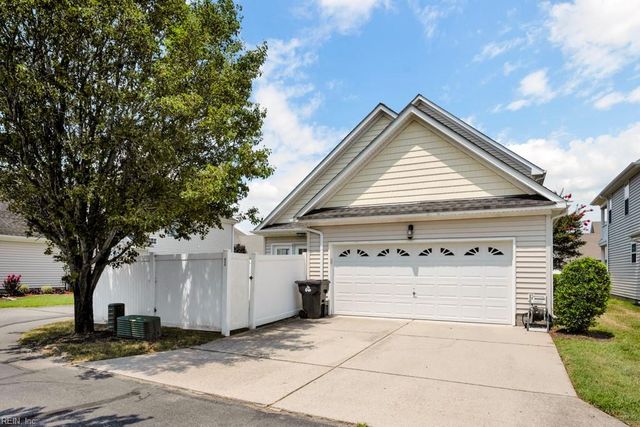 824 Willberry DR, Virginia Beach, VA 23462