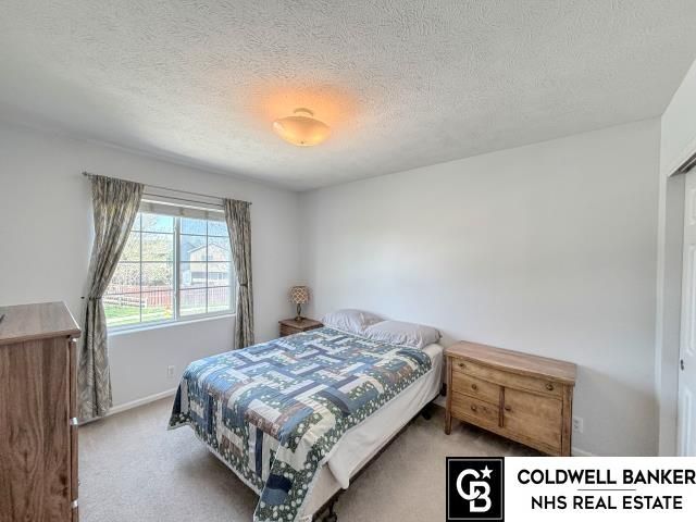 18039 Sunridge Street, Omaha, NE 68136
