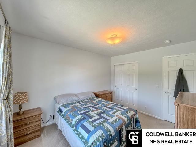 18039 Sunridge Street, Omaha, NE 68136