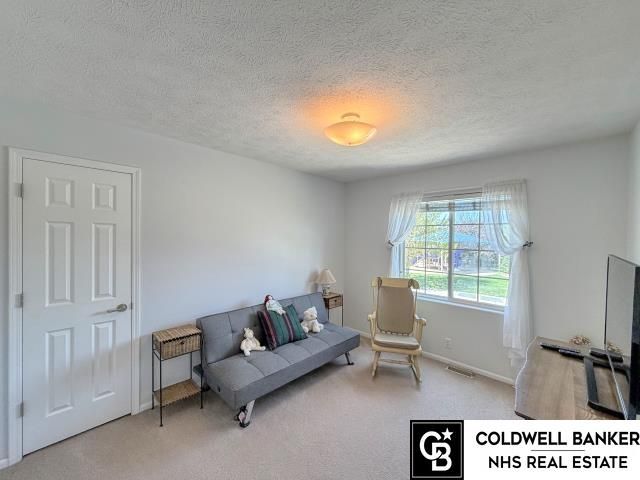 18039 Sunridge Street, Omaha, NE 68136