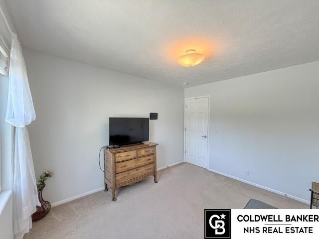 18039 Sunridge Street, Omaha, NE 68136