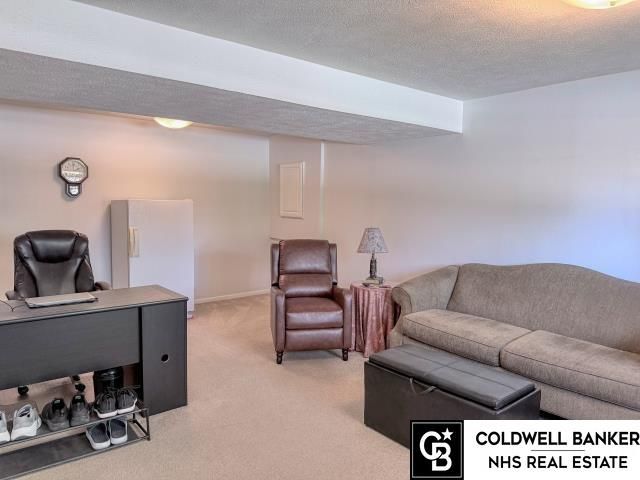 18039 Sunridge Street, Omaha, NE 68136