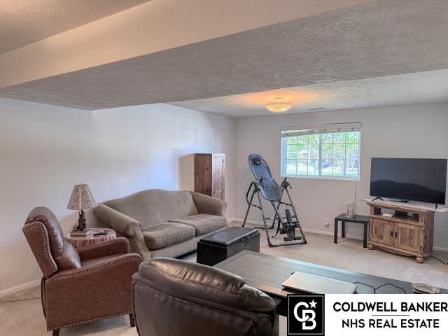 18039 Sunridge Street, Omaha, NE 68136