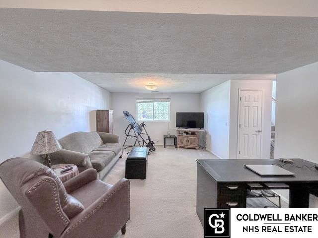 18039 Sunridge Street, Omaha, NE 68136
