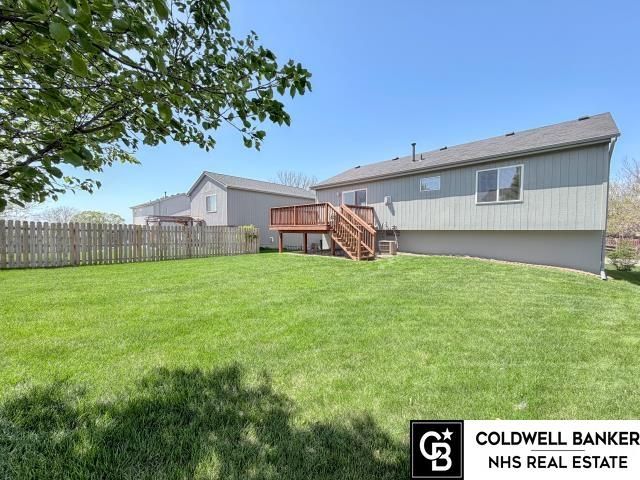 18039 Sunridge Street, Omaha, NE 68136