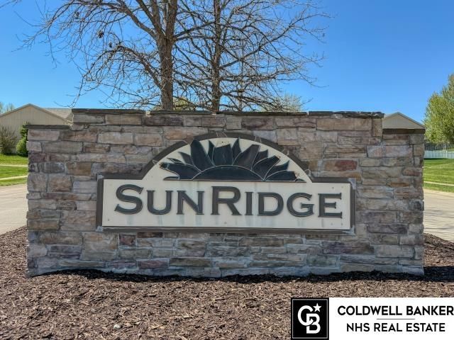 18039 Sunridge Street, Omaha, NE 68136