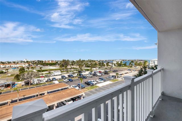 500 TREASURE ISLAND CSWY 501, Treasure Island, FL 33706