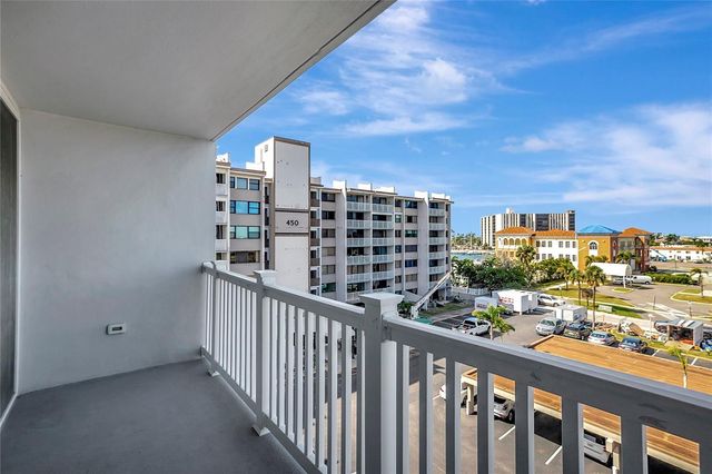 500 TREASURE ISLAND CSWY 501, Treasure Island, FL 33706