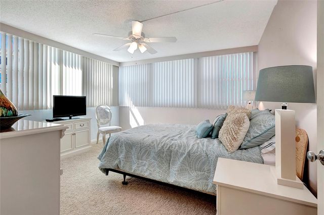 500 TREASURE ISLAND CSWY 501, Treasure Island, FL 33706