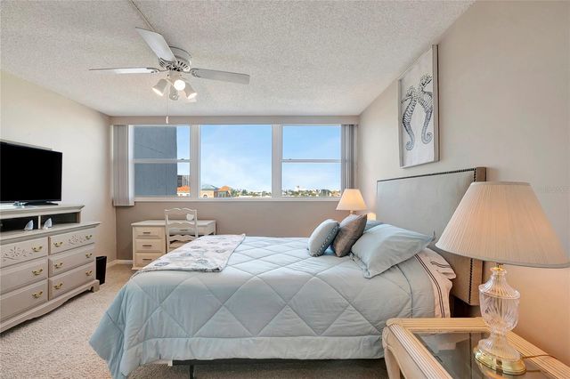 500 TREASURE ISLAND CSWY 501, Treasure Island, FL 33706