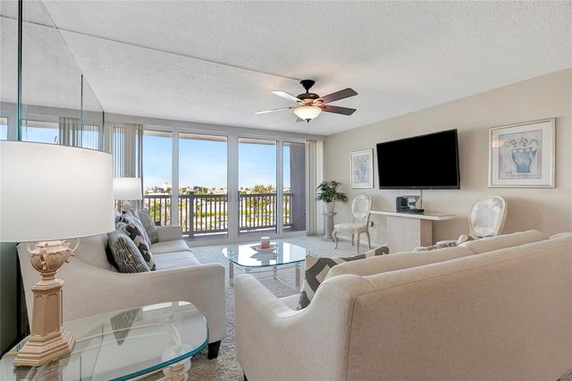 500 TREASURE ISLAND CSWY 501, Treasure Island, FL 33706