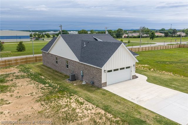 6925 Spruce Street, Fort Smith, AR 72916