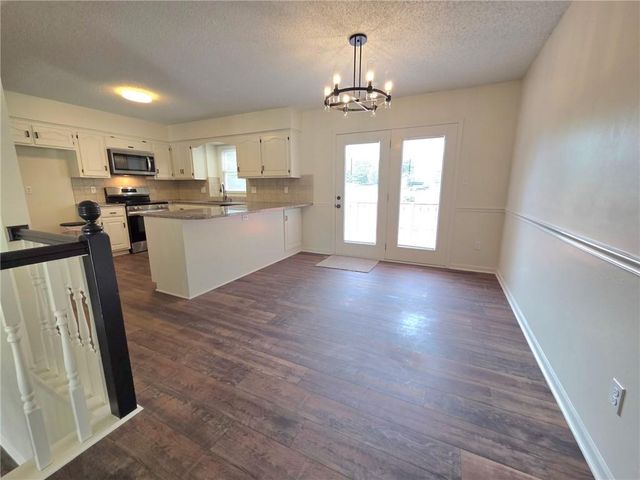 12301 Mullen Court, Olathe, KS 66062