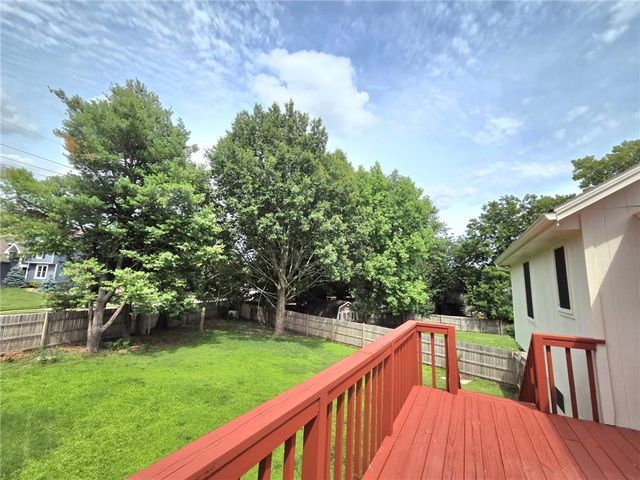 12301 Mullen Court, Olathe, KS 66062