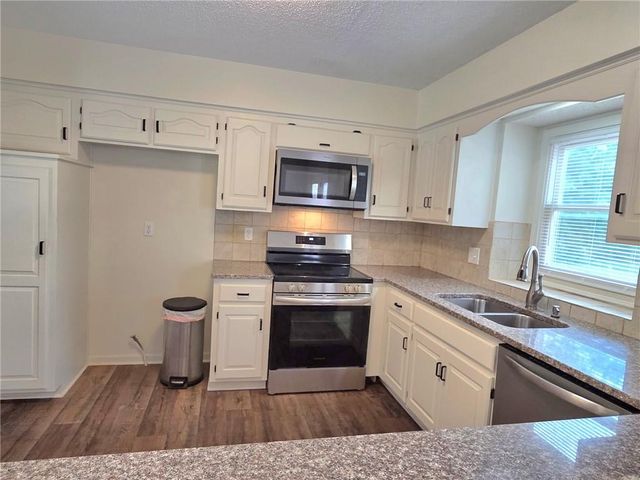 12301 Mullen Court, Olathe, KS 66062