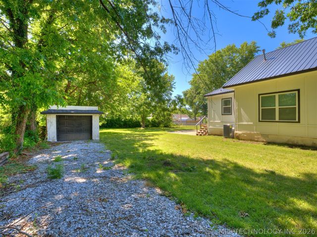 226 S Adair Street, Vinita, OK 74301