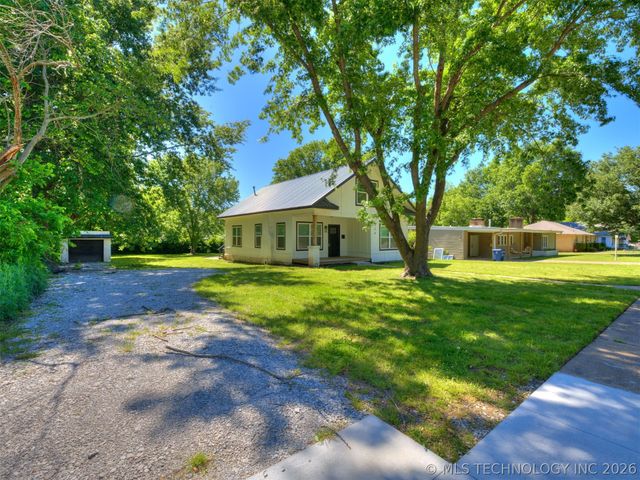 226 S Adair Street, Vinita, OK 74301