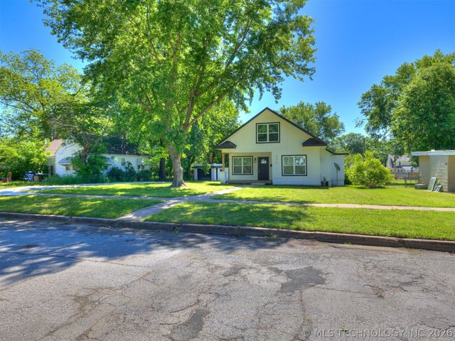 226 S Adair Street, Vinita, OK 74301