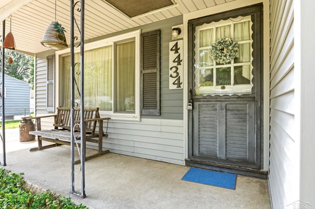 4434 Ashlawn Drive, Flint, MI 48507