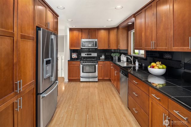 14532 119th Avenue NE, Kirkland, WA 98034