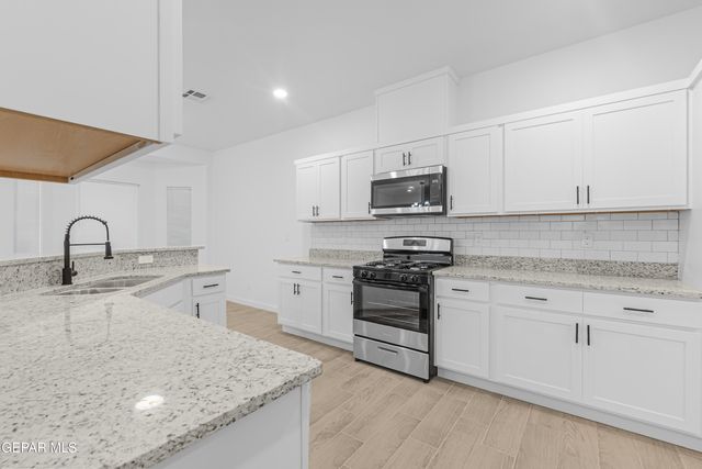 471 HUEREQUE Drive, #A, Socorro, TX 79927