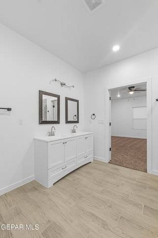 471 HUEREQUE Drive, #A, Socorro, TX 79927