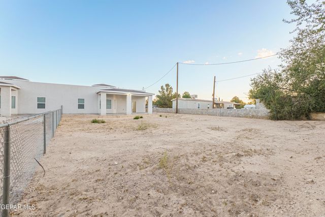 471 HUEREQUE Drive, #A, Socorro, TX 79927
