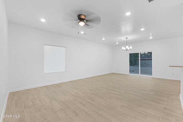 471 HUEREQUE Drive, #A, Socorro, TX 79927