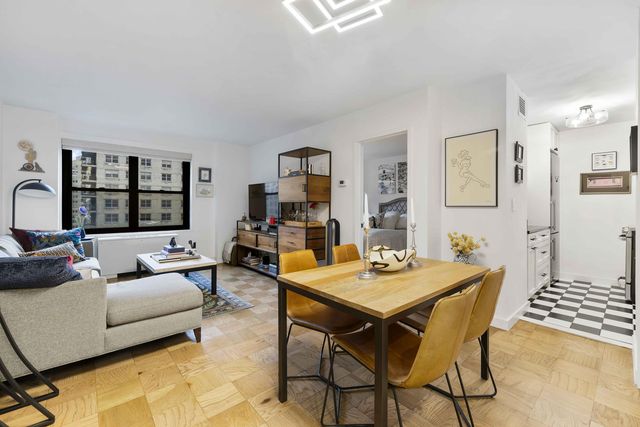 160 W End Ave Apt 20H, New York City, NY 10023