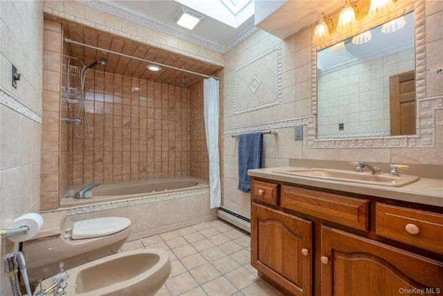 268 W Central Avenue, Pearl River, NY 10965