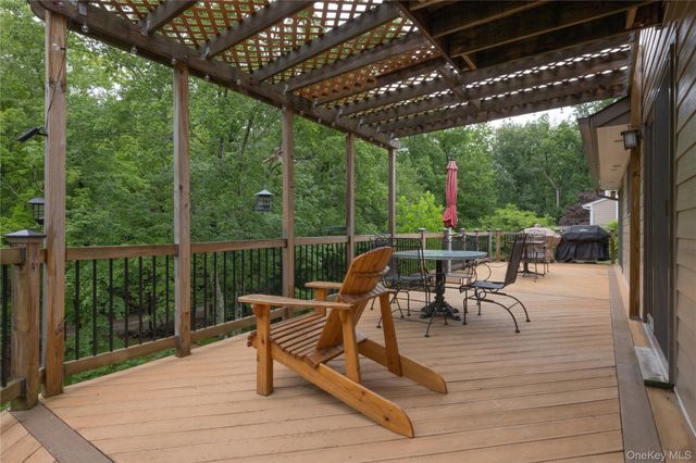 268 W Central Avenue, Pearl River, NY 10965