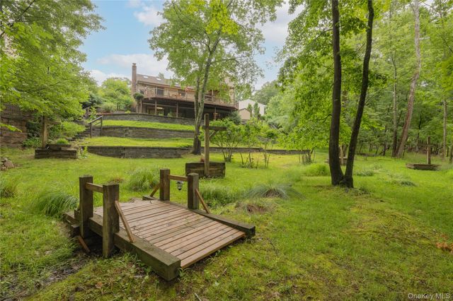 268 W Central Avenue, Pearl River, NY 10965