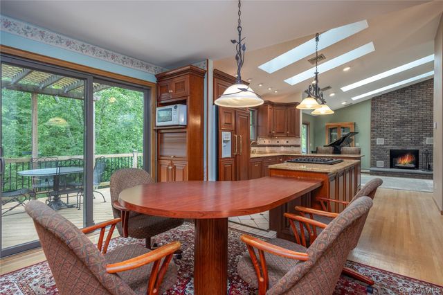 268 W Central Avenue, Pearl River, NY 10965