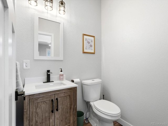 1600 Glen Ayr Drive, Lakewood, CO 80215