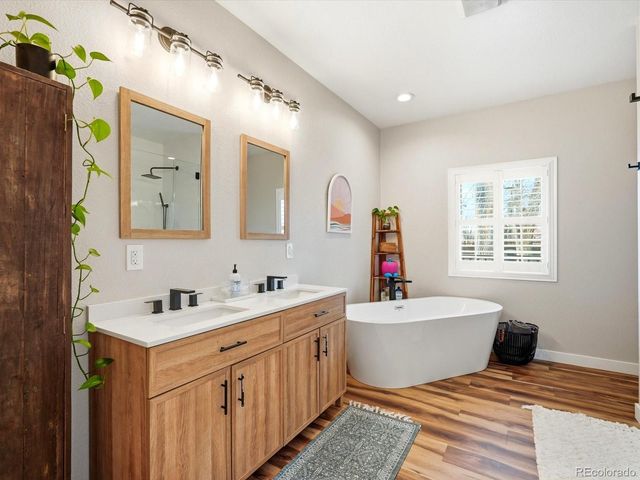 1600 Glen Ayr Drive, Lakewood, CO 80215