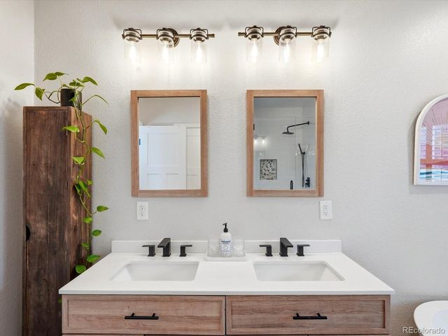 1600 Glen Ayr Drive, Lakewood, CO 80215