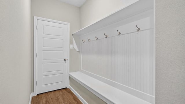 4925 ANGUS Drive, Arlington, TX 76001