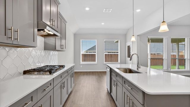 4925 ANGUS Drive, Arlington, TX 76001