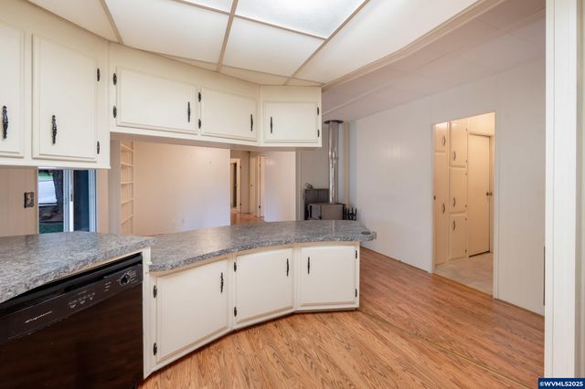 6795 Fairway Av SE 6795, Salem, OR 97306