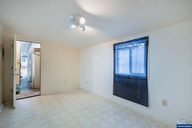 6795 Fairway Av SE 6795, Salem, OR 97306
